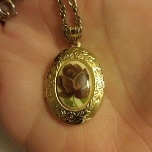 Vtg. Czech Burgundy Rose Glass Gold tone locket & chain center glows w UV light